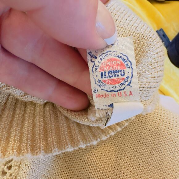 Vintage Vivanti Metallic Gold Knit Sweater Skirt Set Size 6 Festive Made in USA - Picture 10 of 12